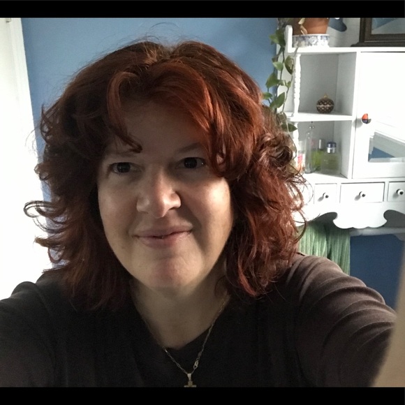 Meet your Posher, Linda - Picture 1 of 1